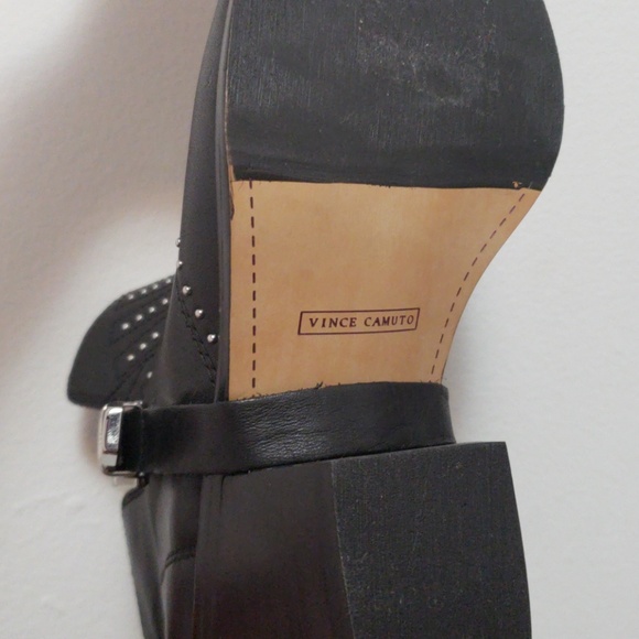 VINCE Camuto 'Dorintina' Bootie - Picture 4 of 4